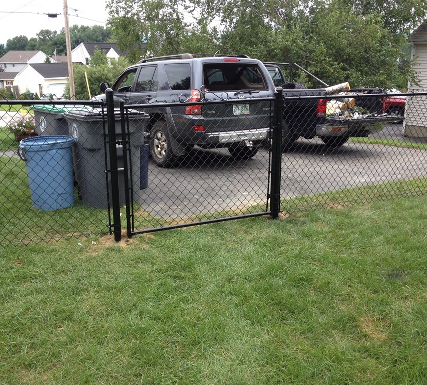 4' black chainlink in pembroke nh